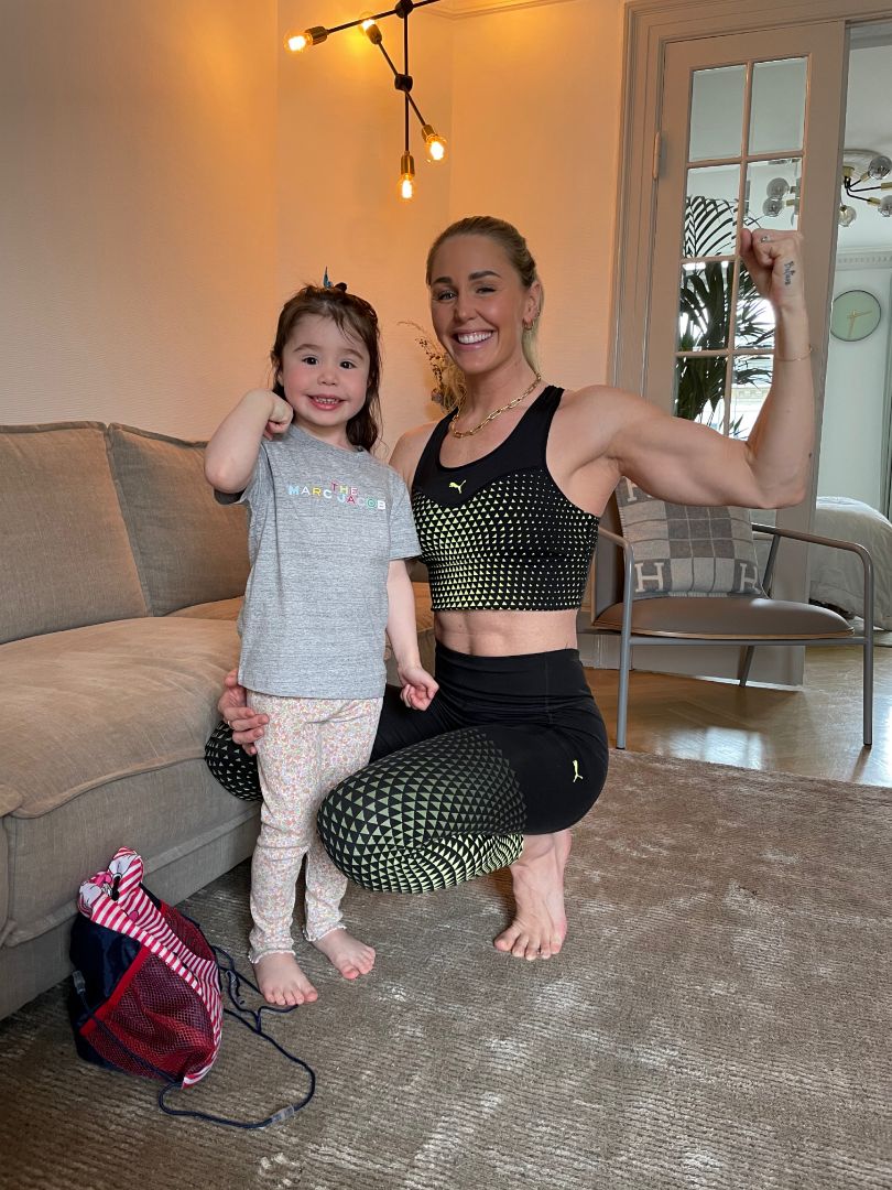 Jeanette Ottesen with her daughter.
